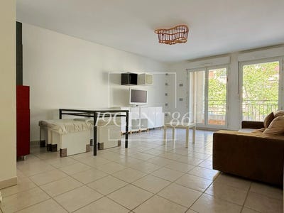 /international/fr/lyon-8eme-rhone-310109150676/