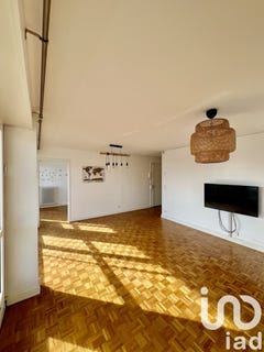 /international/fr/maisons-laffitte-ile-de-france-310098868545/