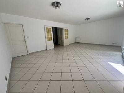 /international/fr/chalon-sur-saone-burgundy-310105813890/