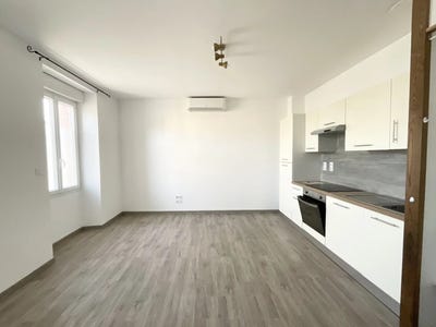 /international/fr/3-boulevard-carnot-realmont-midi-pyrenees-310106464899/