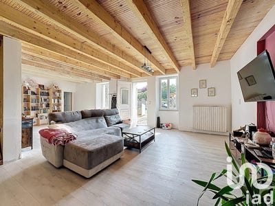 /international/fr/roullet-saint-estephe-charente-310100885252/