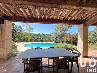 /international/fr/roquebrune-sur-argens-provence-alpes-cote-d-azur-310100644533/