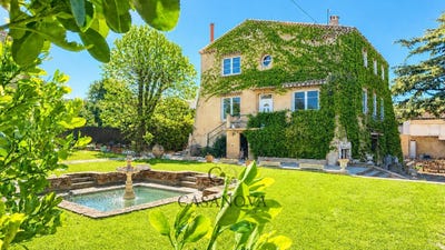 /international/fr/beziers-languedoc-roussillon-310108407179/