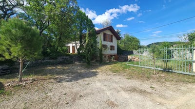 /international/fr/cremieu-rhone-310107428256/