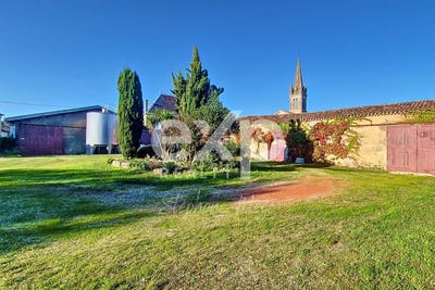 /international/fr/saint-christoly-medoc-aquitaine-310099620535/