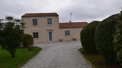 /international/fr/champniers-charente-310105213032/
