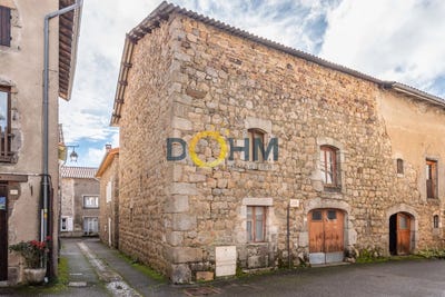/international/fr/chomelix-auvergne-120096839237/