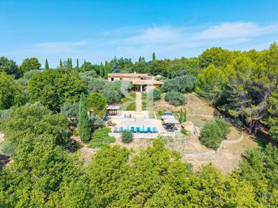 /international/fr/menerbes-provence-alpes-cote-d-azur-310108675780/