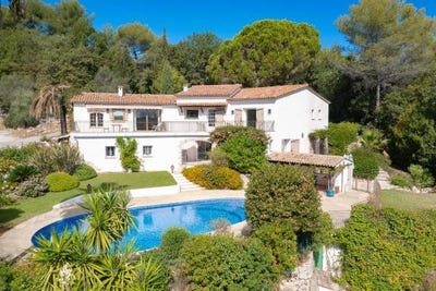 /international/fr/roquefort-les-pins-hh-14684959-roquefort-les-pins-provence-alpes-cote-d-azur-310100956923/