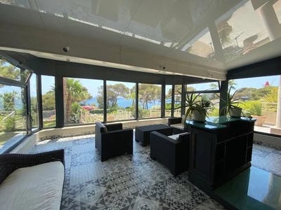 /international/fr/agay-provence-alpes-cote-d-azur-310100936379/?lang=en