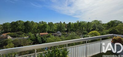 /international/fr/tours-centre-val-de-loire-310107292055/