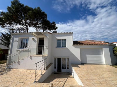 /international/fr/jard-sur-mer-pays-de-la-loire-310108315841/