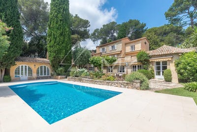 /international/fr/antibes-provence-alpes-cote-d-azur-310101227607/