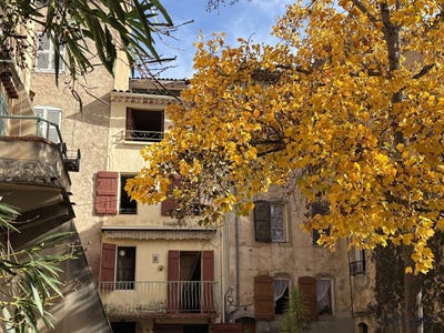 /international/fr/cotignac-provence-alpes-cote-d-azur-310120543655/