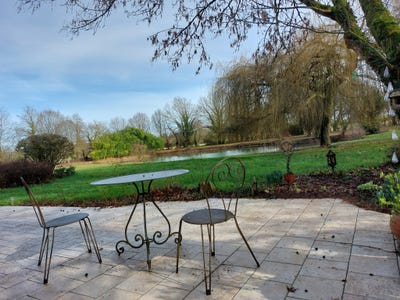 /international/fr/savigne-l-eveque-pays-de-la-loire-310105420929/