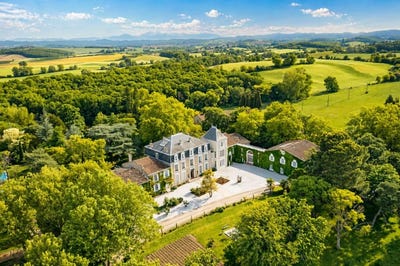 /international/fr/carcassonne-languedoc-roussillon-310108997051/