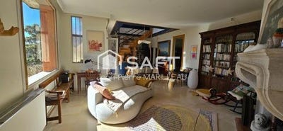 /international/fr/villeneuve-les-avignon-languedoc-roussillon-310108247458/