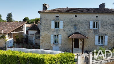 /international/fr/blanzaguet-saint-cybard-charente-310109075705/?lang=de