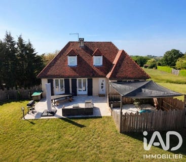 /international/fr/salignac-eyvigues-aquitaine-310106593796/