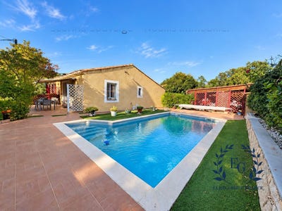 /international/fr/brignoles-provence-alpes-cote-d-azur-310120010257/