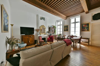 /international/fr/avignon-provence-alpes-cote-d-azur-310108624310/