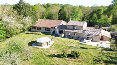 /international/fr/aizenay-pays-de-la-loire-310107442282/