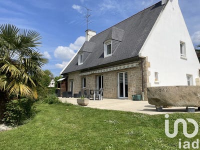 /international/fr/fougeres-brittany-310099314346/