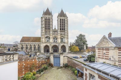 /international/fr/noyon-picardie-310103330788/