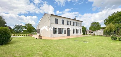 /international/fr/saintes-charente-310108422959/