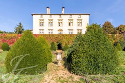 /international/fr/lamure-sur-azergues-rhone-310108088526/