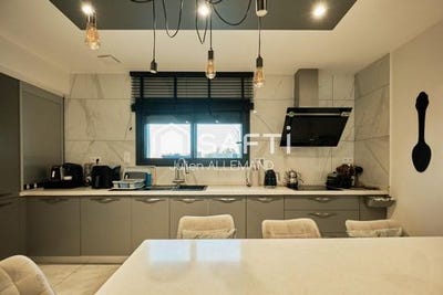 /international/fr/macornay-franche-comte-310105421727/