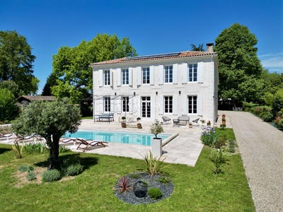 /international/fr/sauternes-aquitaine-310099660643/?lang=en