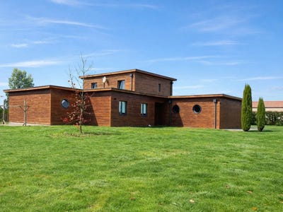 /international/fr/chantonnay-pays-de-la-loire-310105945698/