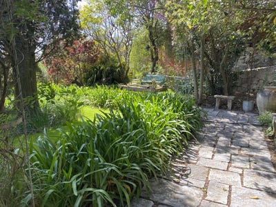/international/fr/grasse-hh-15363140-grasse-provence-alpes-cote-d-azur-310100958812/?lang=fr