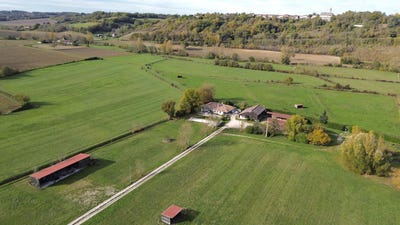 /international/fr/castelsagrat-midi-pyrenees-310103643750/