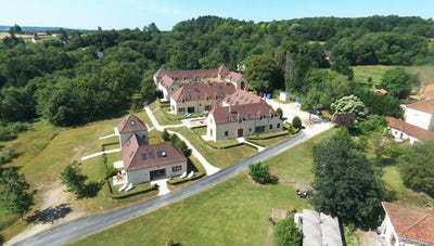 /international/fr/brantome-aquitaine-310101487287/?lang=en
