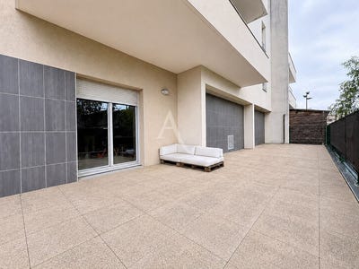 /international/fr/trelaze-pays-de-la-loire-310108777444/