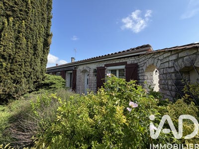 /international/fr/rouillac-charente-310107757700/