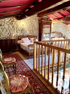 /international/fr/saint-porchaire-charente-310102553228/