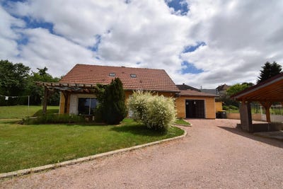 /international/fr/molles-auvergne-310108843394/