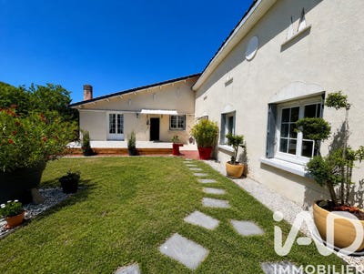 /international/fr/barbezieux-saint-hilaire-charente-310101486021/
