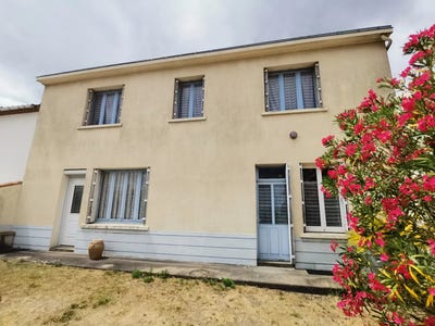 /international/fr/les-herbiers-pays-de-la-loire-310100493692/