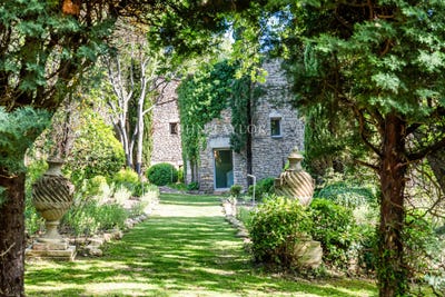 /international/fr/menerbes-provence-alpes-cote-d-azur-310108285922/
