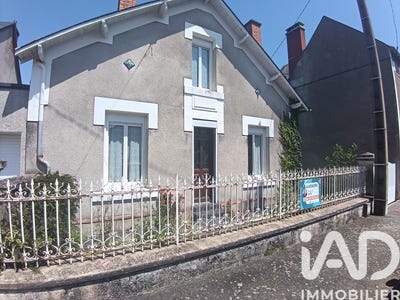 /international/fr/thouars-charente-310108367694/