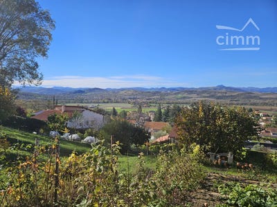 /international/fr/mirefleurs-auvergne-310103350984/