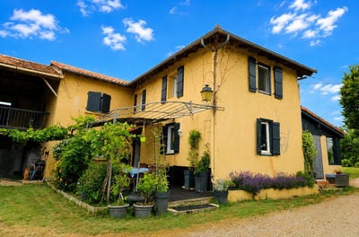 /international/fr/masseube-midi-pyrenees-310108792334/?lang=th