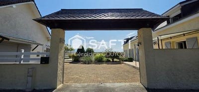 /international/fr/andoins-aquitaine-310119658177/