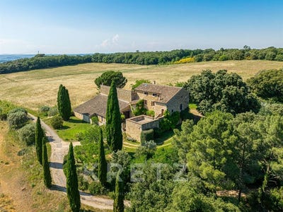 /international/fr/la-garde-adhemar-rhone-310108760966/