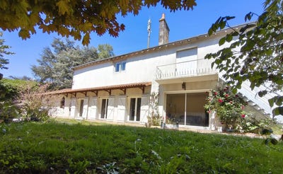 /international/fr/civray-centre-val-de-loire-310107565312/?lang=id