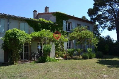 /international/fr/castelnaudary-languedoc-roussillon-310103590518/